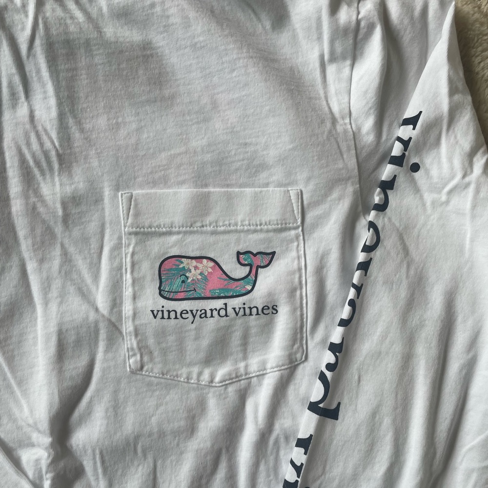 REDUCED TO SELL - Vineyard Vines Longsleeve